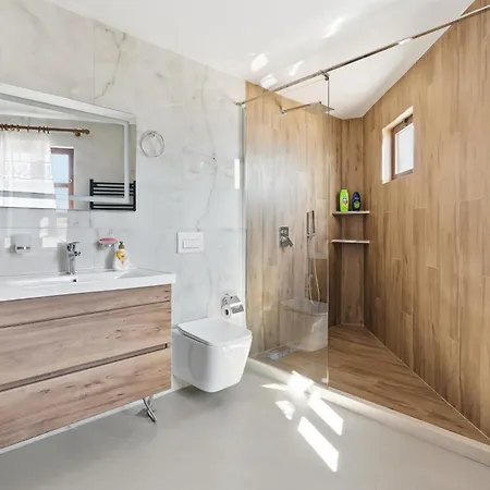 Apartment Dhimitri *