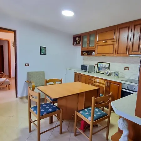 Dhimitri Apartment *