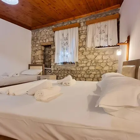 Dhimitri Apartment Berat